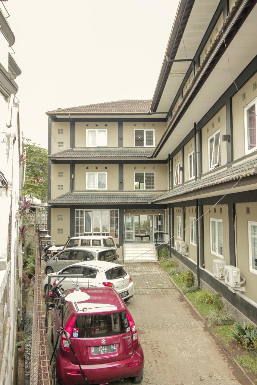 Oyo 260 Home 33 Бандунг Екстериор снимка
