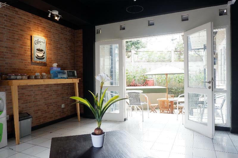 Oyo 260 Home 33 Бандунг Екстериор снимка